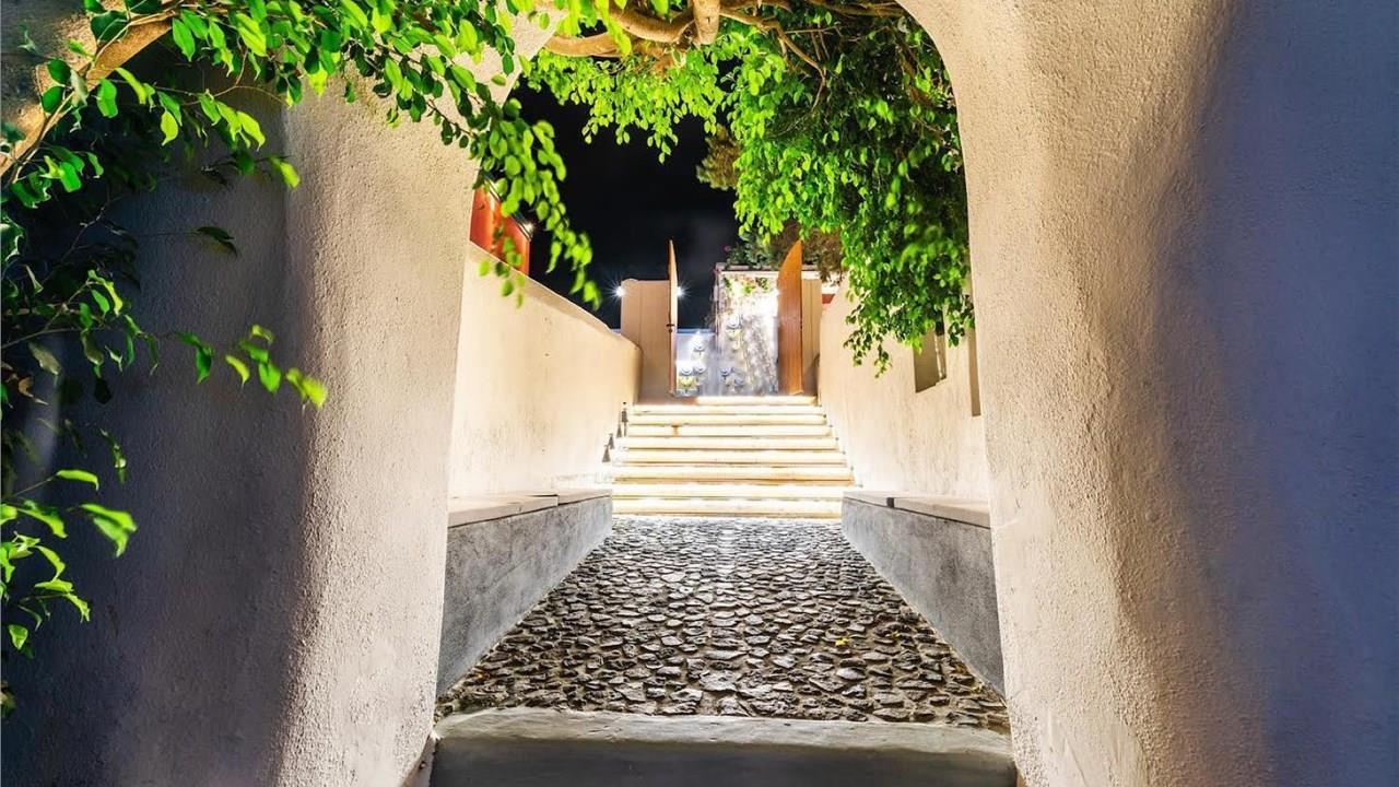 Courtyard at Enigma Club, Fira, Santorini